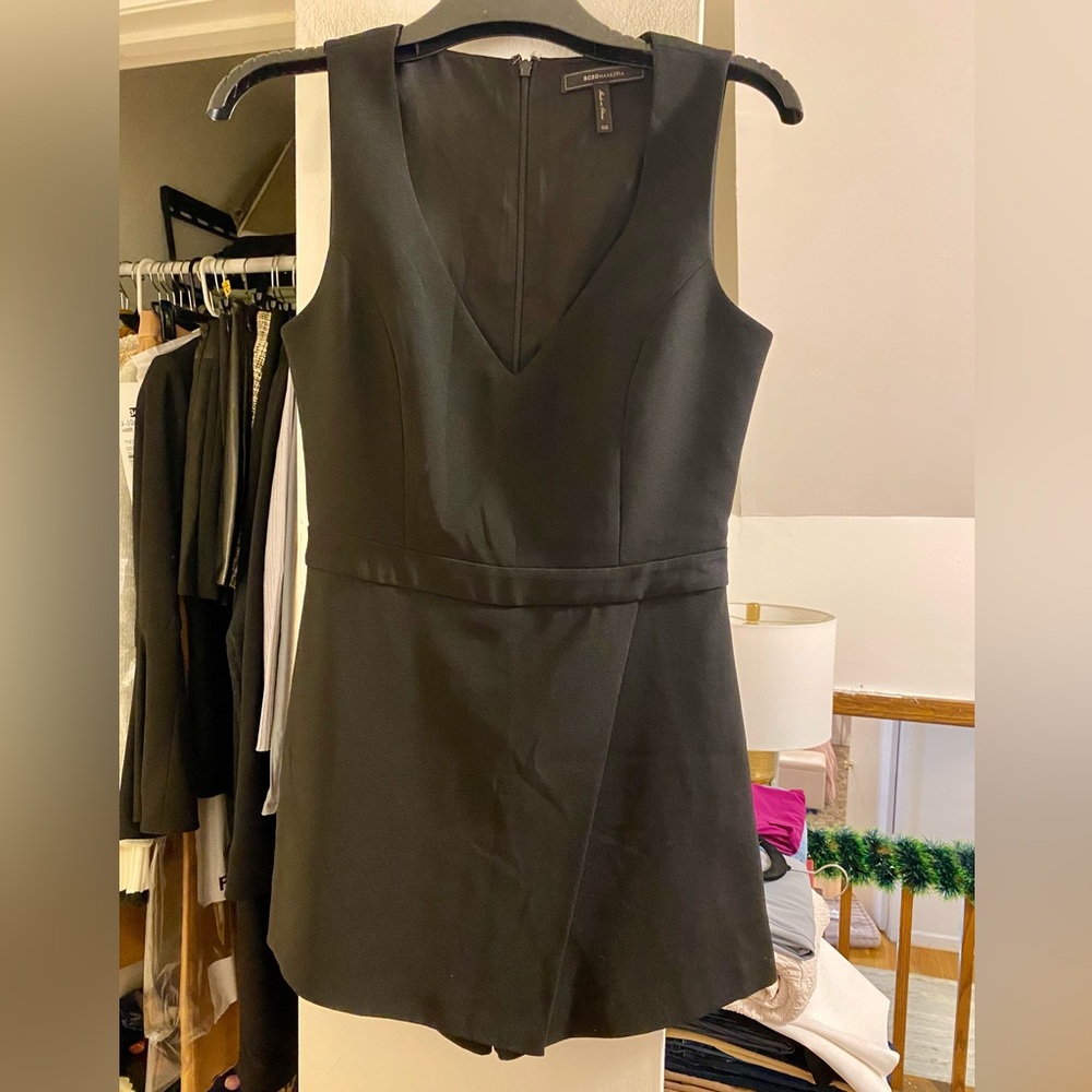 BCBG Maxazria Black Skort Romper - v neck, size 2